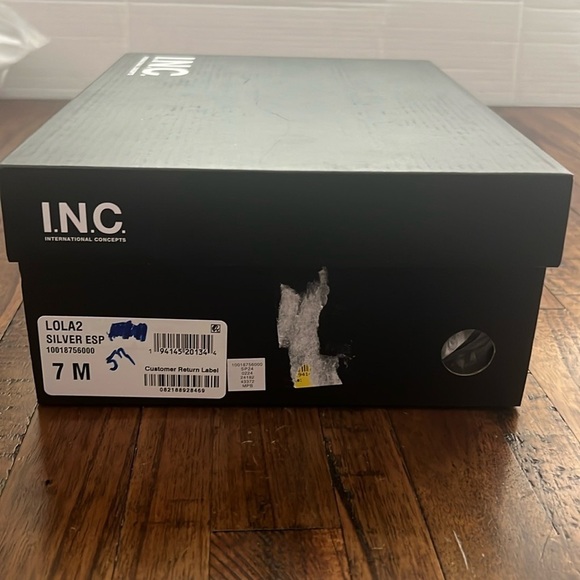 NWT Lola2 Sneakers white with Silver Rhinestones size 7 - Picture 12 of 14